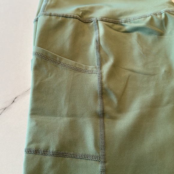 NWT green high waisted biker shorts, size large. - Picture 4 of 4